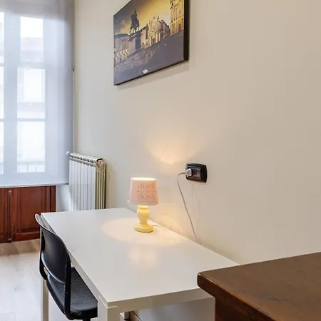 Completa Di Tutto, Metro Fiere Universita Ospedali Apartmán *