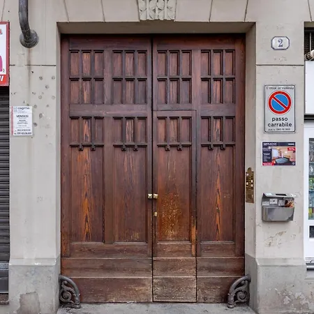 Completa Di Tutto, Metro Fiere Universita Ospedali Apartmán