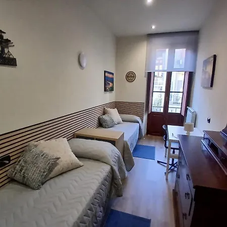 Completa Di Tutto, Metro Fiere Universita Ospedali Apartmán *