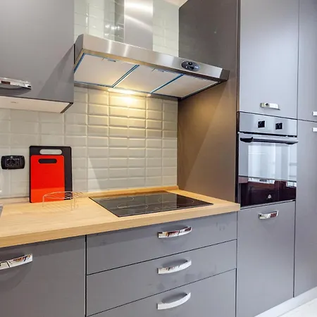 Completa Di Tutto, Metro Fiere Universita Ospedali Διαμέρισμα Τορίνο